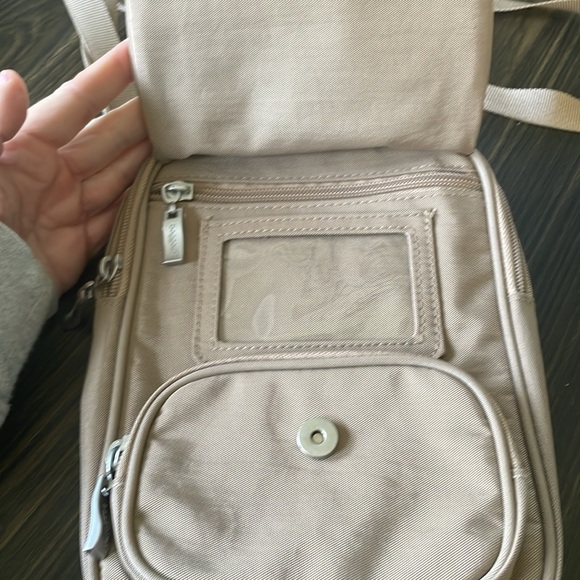 Baggalini Tan Crossbody Like New! - Picture 3 of 10